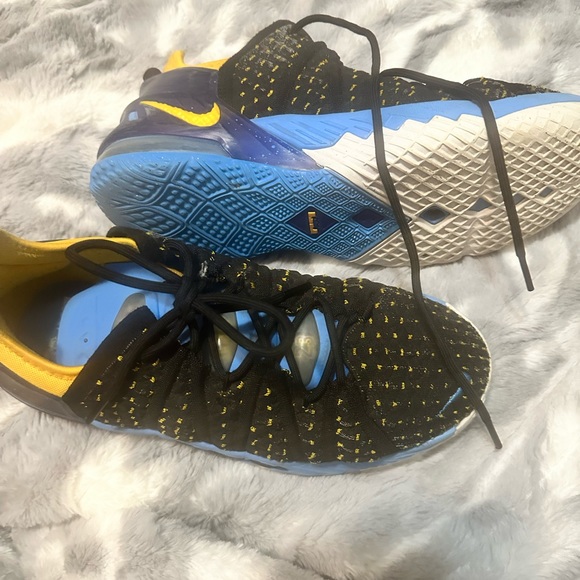 Nike Other - Nike LeBron 16 Low SuperBron Basketball